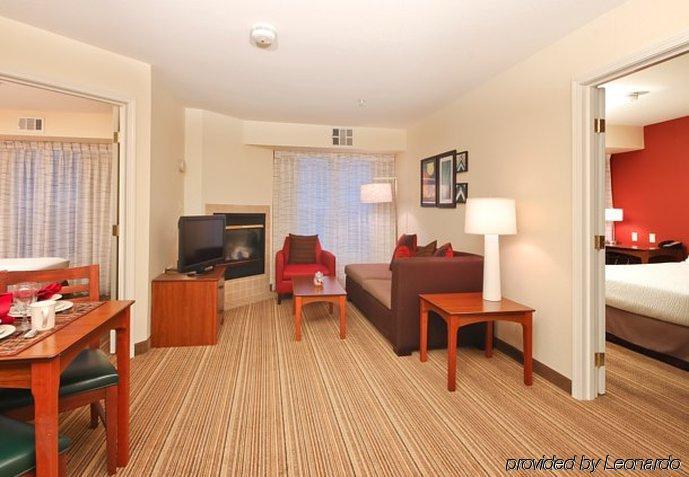 Hotel By Marriott