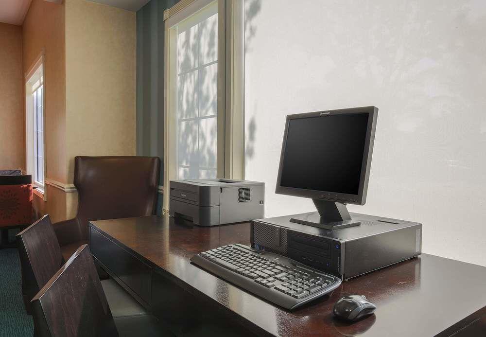 By Marriott Monterey Salinas