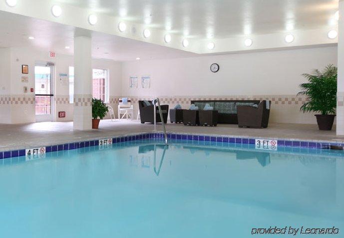 Hotel By Marriott Monterey Salinas